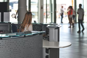 Praca w Polsce. Wynagrodzenia kobiet w typowo damskich zawodach