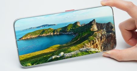 Wygląda jak gadżet z filmu sci-fi. Tecno pokazało telefon bez ramek