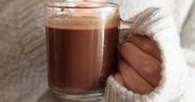 Ten napój z kakao doda ci energii i pomoże schudnąć. Działa jak naturalny spalacz tłuszczu