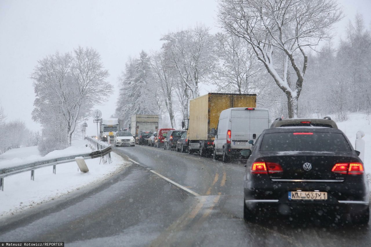 Czy mogę pojechać na ferie poza Polskę samochodem służbowym?