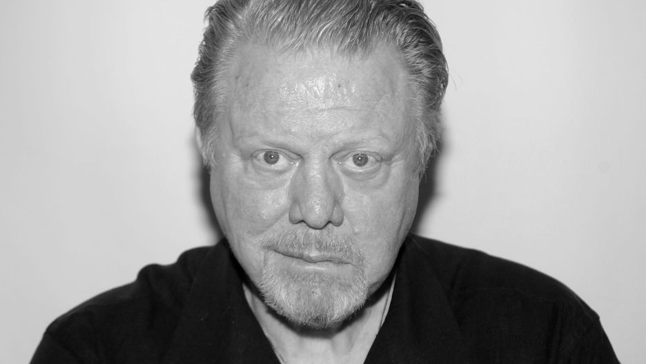 William Lucking miał 80 lat