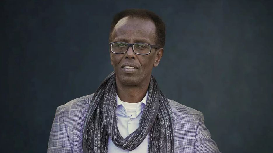 Elmi Abdi z serialu "Migranci"