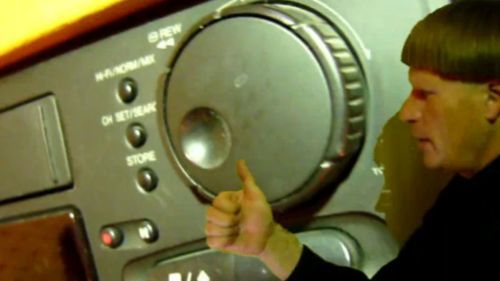 Fiński Gracjan prezentuje monstrualną kolekcję odtwarzaczy VHS [wideo] 1