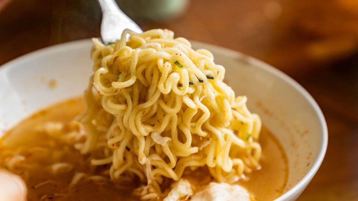 Jaki wpływ na nasze zdrowie mają zupki chińskie?