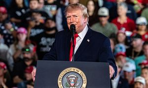 Ile kosztowała Amerykę wojna Trumpa? Dotarli do liczb