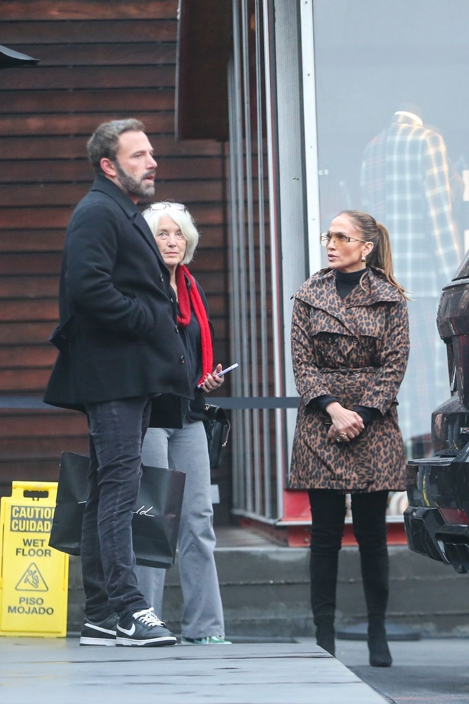 Jennifer Lopez i Ben Affleck na świątecznych zakupach z rodzicielkami