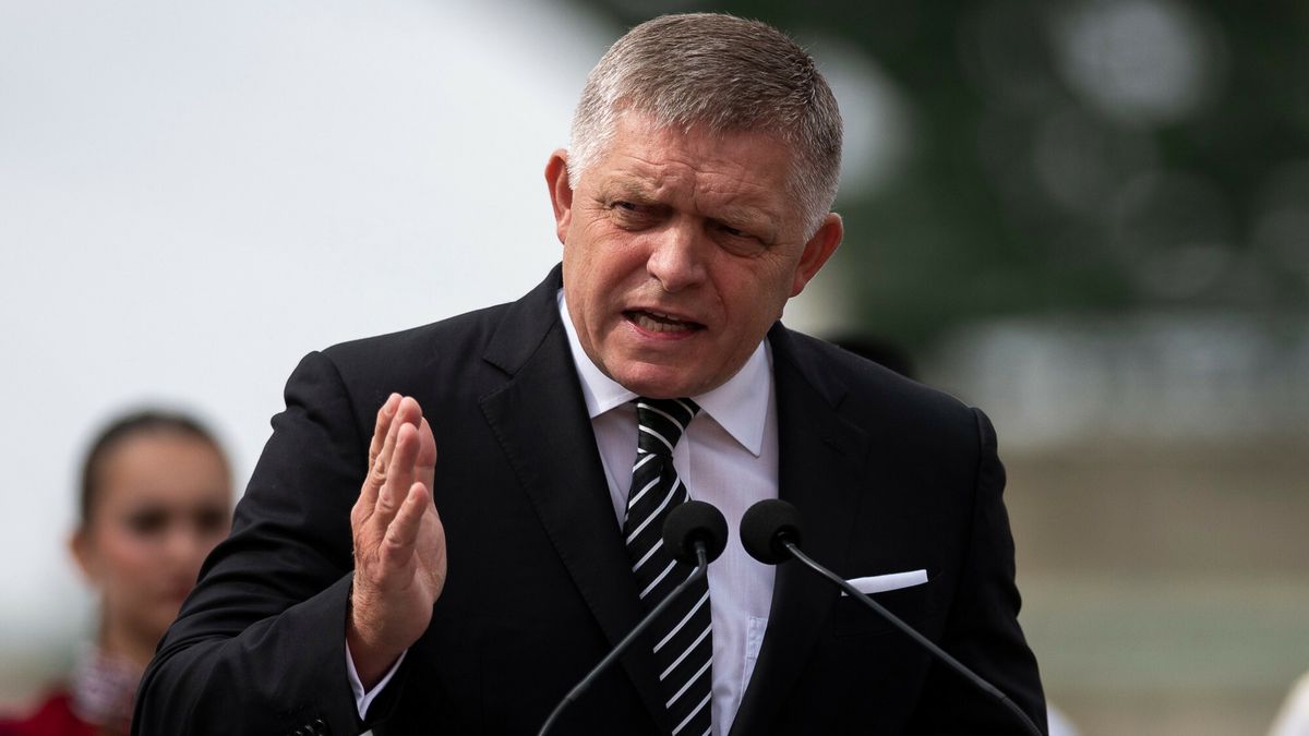 Temporary
Slovakia's Prime Minister Robert Fico delivers his speech during the 130th anniversary celebration of Mária Valeria Bridge in Esztergom, Hungary, on Sunday, Sept. 28, 2025. (AP Photo/Denes Erdos)
Denes Erdos