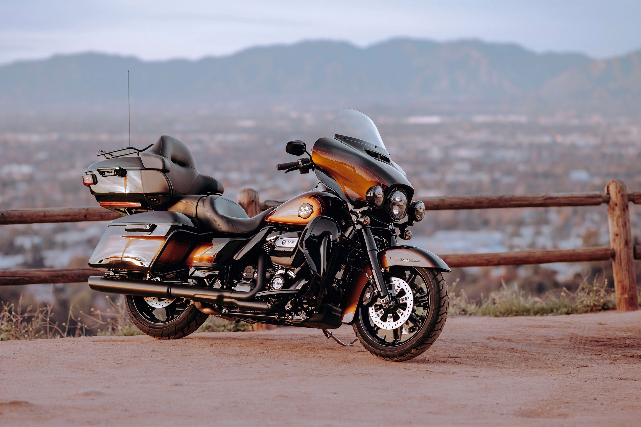 Harley-Davidson Ultra Limited Enthusiast Tobacco Fade
