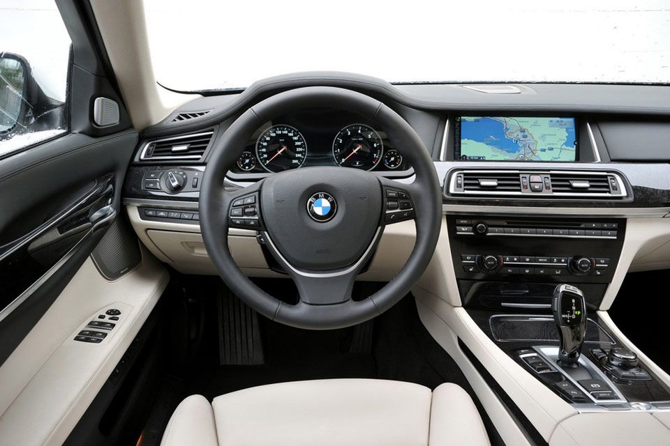 BMW serii 7 2013 (35)