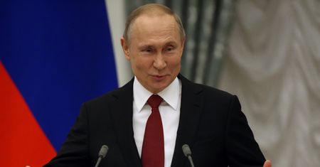 Rosja. Władimir Putin obiecywał premie dla lekarzy. Śmieszne kwoty