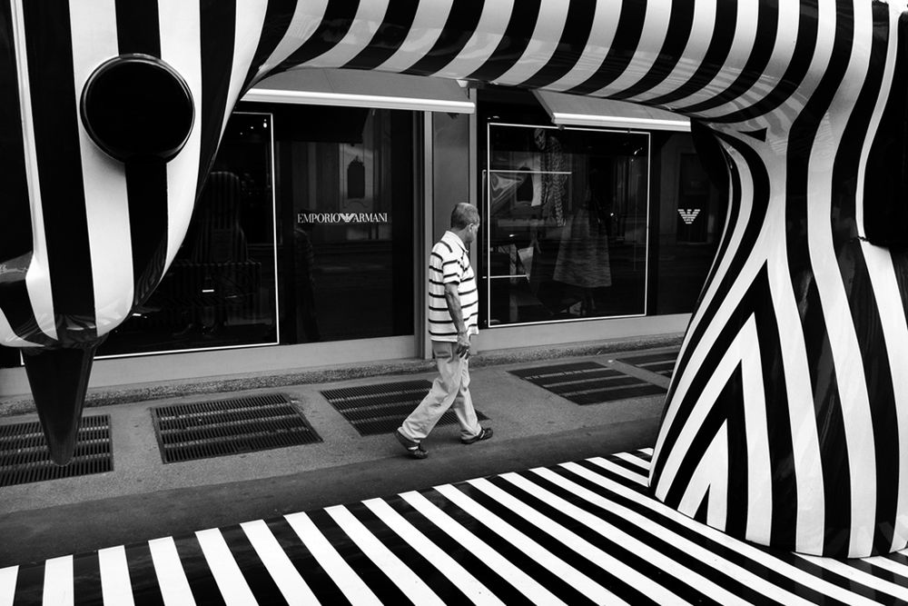 Fotografia uliczna pozbawiona twarzy w projekcie Diego Bardone 9