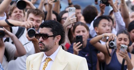Ikona mody: być jak Bad Bunny, czyli kolory, garnitury i pava