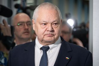 Policja przed siedzibą i zalany gabinet Pawła Muchy. Ujawniamy nowe kulisy konfliktu w zarządzie NBP