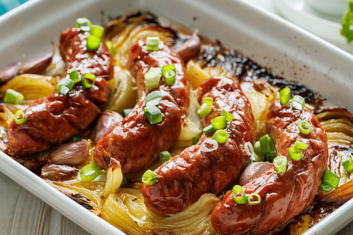 Sausage sensation: Easy sheet pan dinner with apples and onions