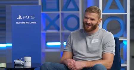 Studio PlayStation 5: Zobacz jak Jan Błachowicz gra w CoD: Black Ops Cold War na PlayStation 5
