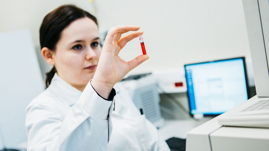 Koronawirus. Prawie 16 tys. zakażeń w Polsce. We Wrocławiu przybyło 235 chorych, 2 osoby zmarły