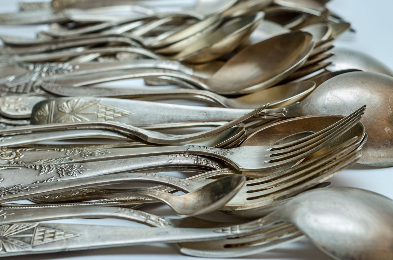 Silver sparkle: Easy home remedies for tarnished cutlery