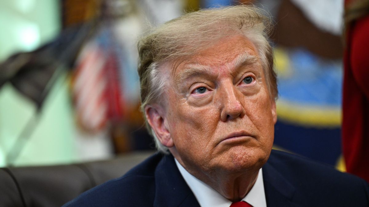 US President Donald Trump speaks during an announcement on Trump Accounts in the Oval Office at the White House in Washington, DC, USA, 07 October 2026. EPA/Annabelle Gordon / POOL Dostawca: PAP/EPA.