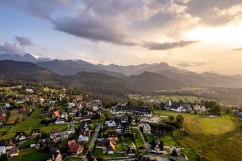 Pogoda w Zakopanem. Prognoza na wtorek 21 kwietnia. Przelotny śnieg i słabe opady deszczu