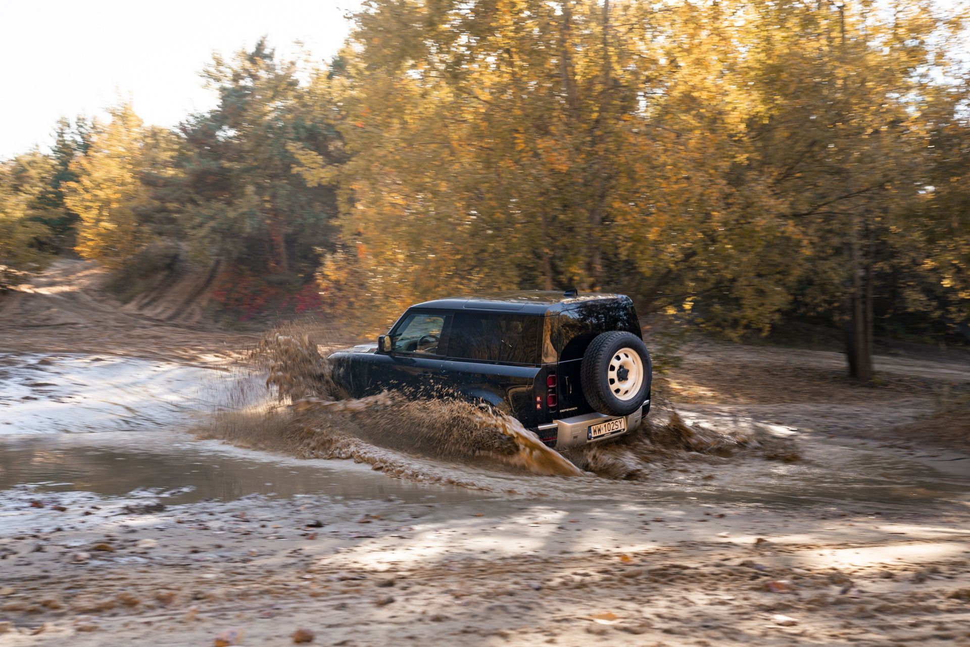 Jeep Wrangler i Land Rover Defender