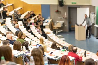 Będzie podwyżka dla profesorów na uczelniach. Efekt inflacji