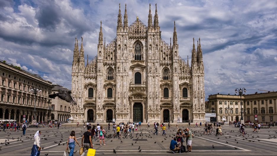 MILAN, LOMBARDY, ITALY - 2021/06/23: View of the facade of the Milan cathedral, Duomo di Milano, seen from Cathedral Square, Piazza del Duomo. (Photo by Frank Bienewald/LightRocket via Getty Images)