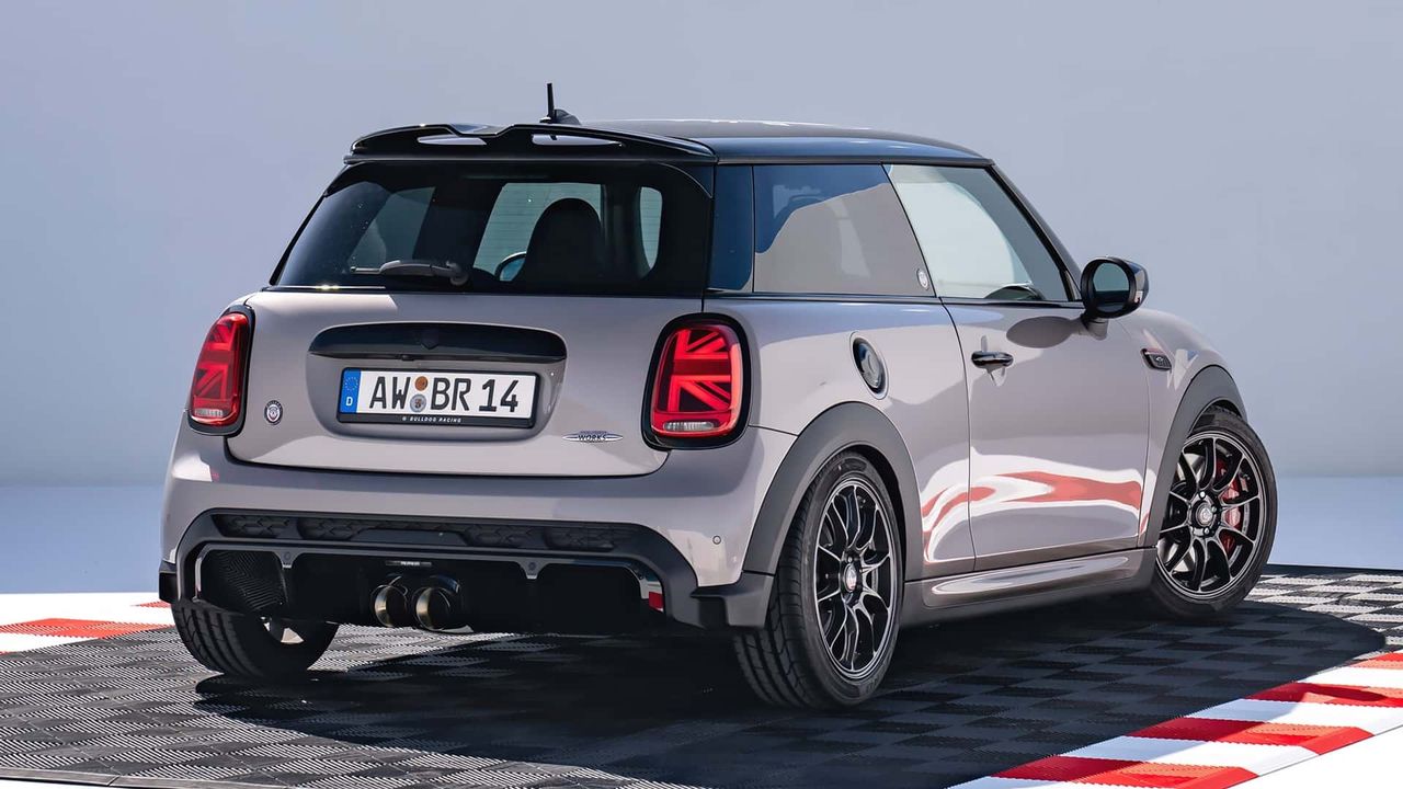 Mini John Cooper Works Bulldog Racing Edition