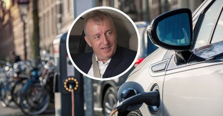 "Elektryki" zyskają na popularności? "Mówię to jako prezes firmy naftowej"