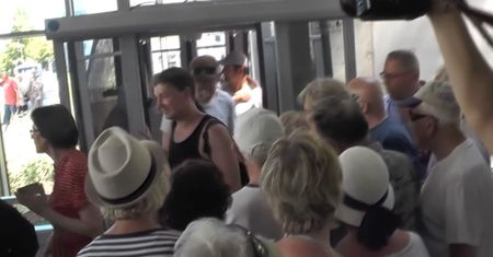 Ludzie walą drzwiami i oknami. Oblegana atrakcja jest darmowa