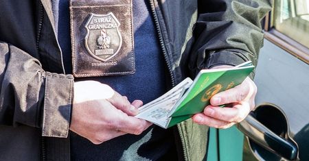 Z taksówki do aresztu. Kontrole przy lotnisku Chopina