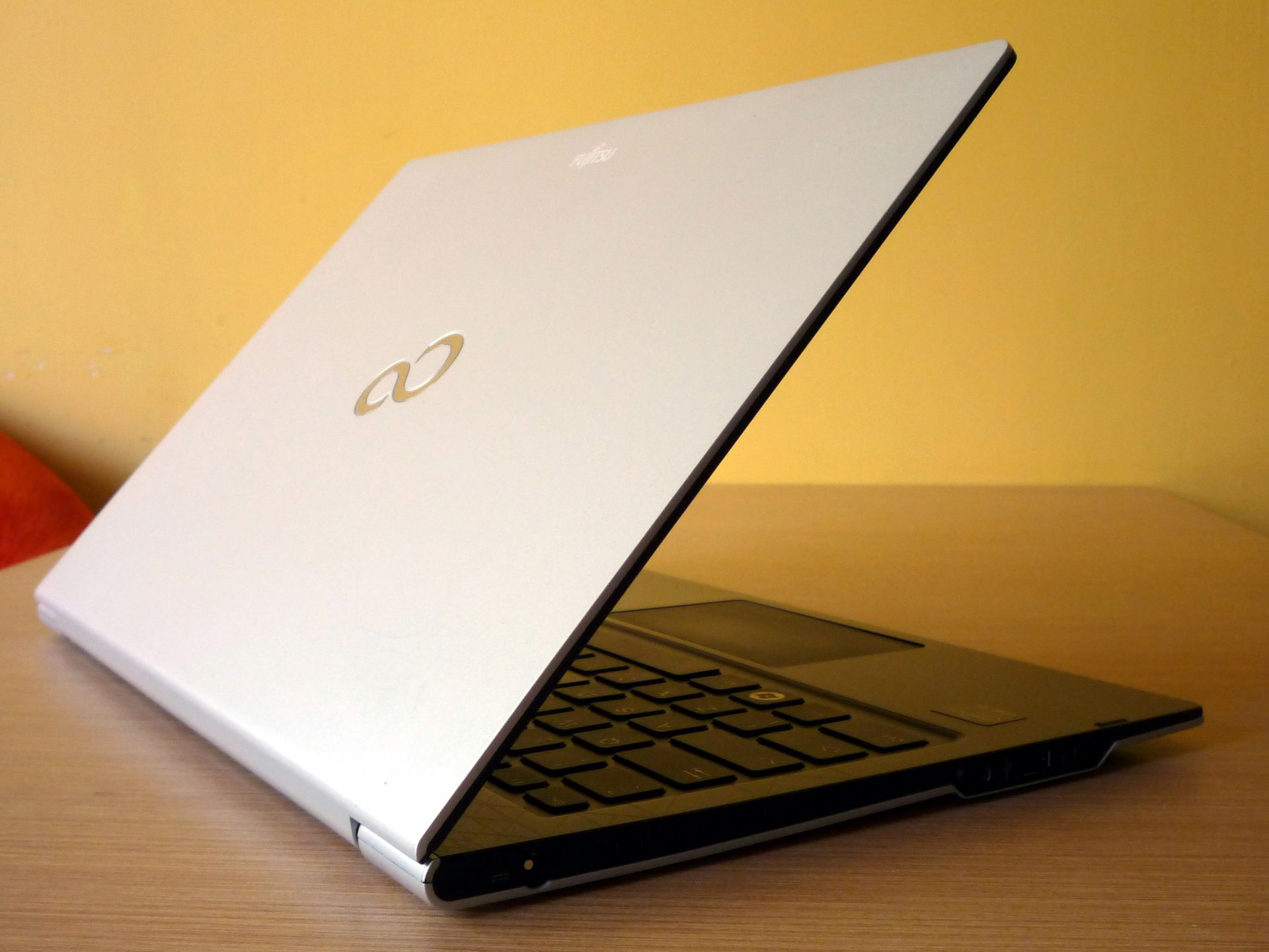 Fujitsu LifeBook U772 – test ultrabooka dla biznesu i nie tylko [Core i5-3427U, HD 4000] 5