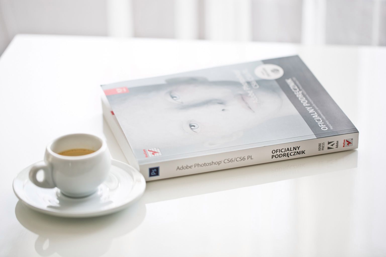 "Adobe Photoshop CS6. Oficjalny podręcznik" - od obszaru roboczego po zarządzanie barwą [recenzja] 1