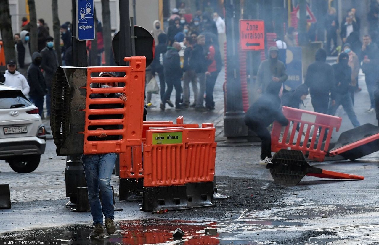 Ostre zamieszki w Belgii. Ranni policjanci, zatrzymania