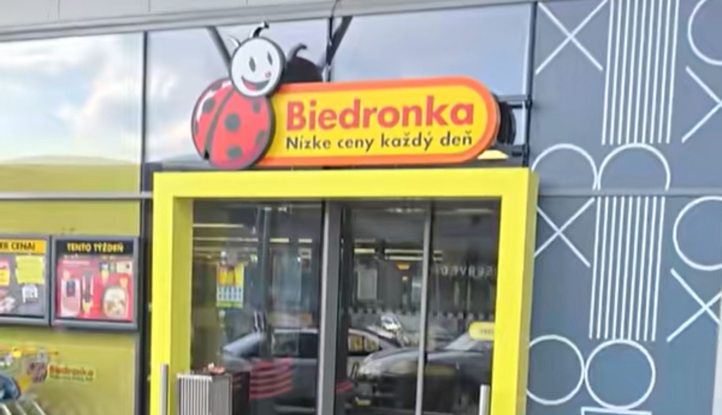 Pokazał, jak wygląda Biedronka na Słowacji.