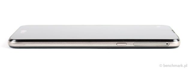 LG X Screen prawy bok