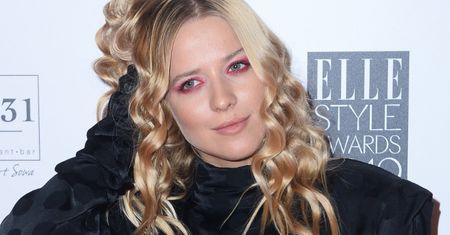 Jessica Mercedes przekaże 2 tysiące maseczek ochronnych polskim szpitalom. "Znaleźliśmy się w miejscu, w którym wszyscy musimy nauczyć się działać razem"
