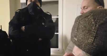 "Wszyscy pójdziecie do piekła". Policyjna interwencja w trakcie śpiewania kolęd