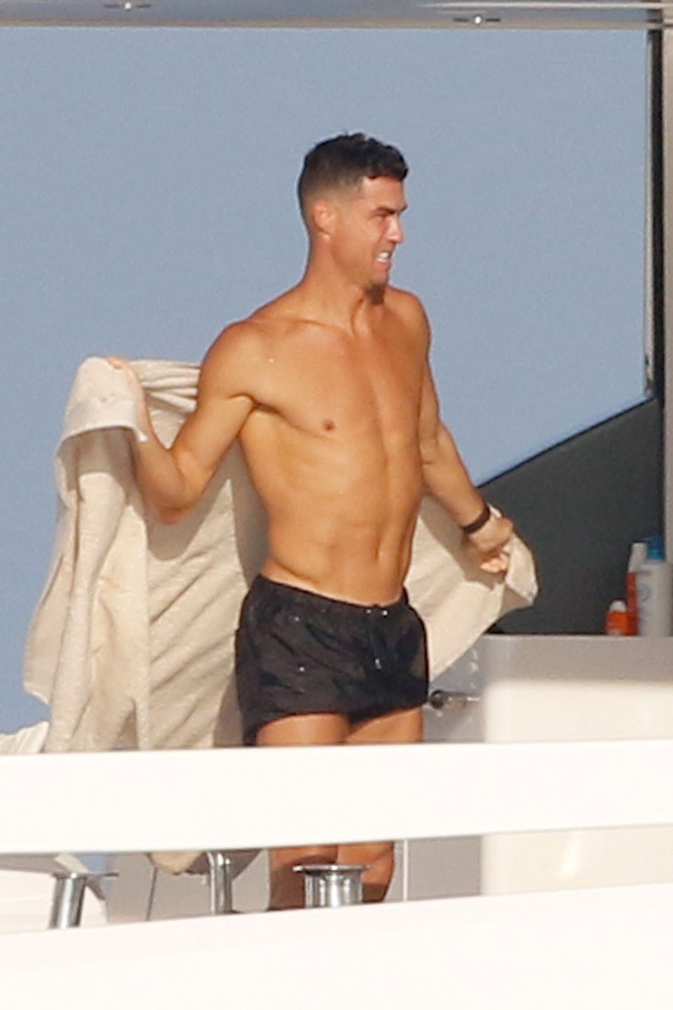 Cristiano Ronaldo i Georgina Rodriguez wypoczywają na jachcie