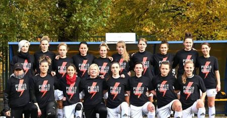 Strajk Kobiet. Trzecioligowe piłkarki wsparły protest. Mocne przesłanie