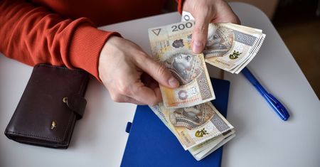 Zwroty z podatku PIT. "Nie będą aż tak duże jak w ubiegłym roku"