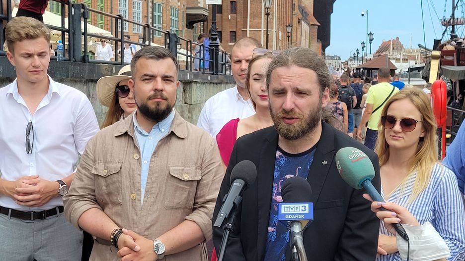 Politycy Konfederacji w Gdańsku. Na pierwszym planie od lewej: Michał Urbaniak i Dobromir Sośnierz