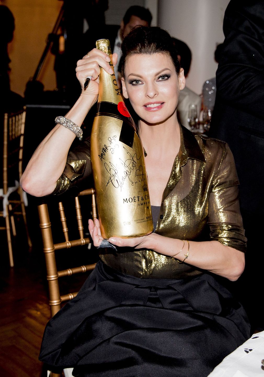 Linda Evangelista w kampanii Fendi. Powróci na wybieg?