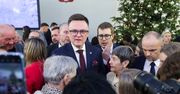 Zamieszanie wokół zdjęcia z Hołownią. Fundacja Ocalenie zabiera głos