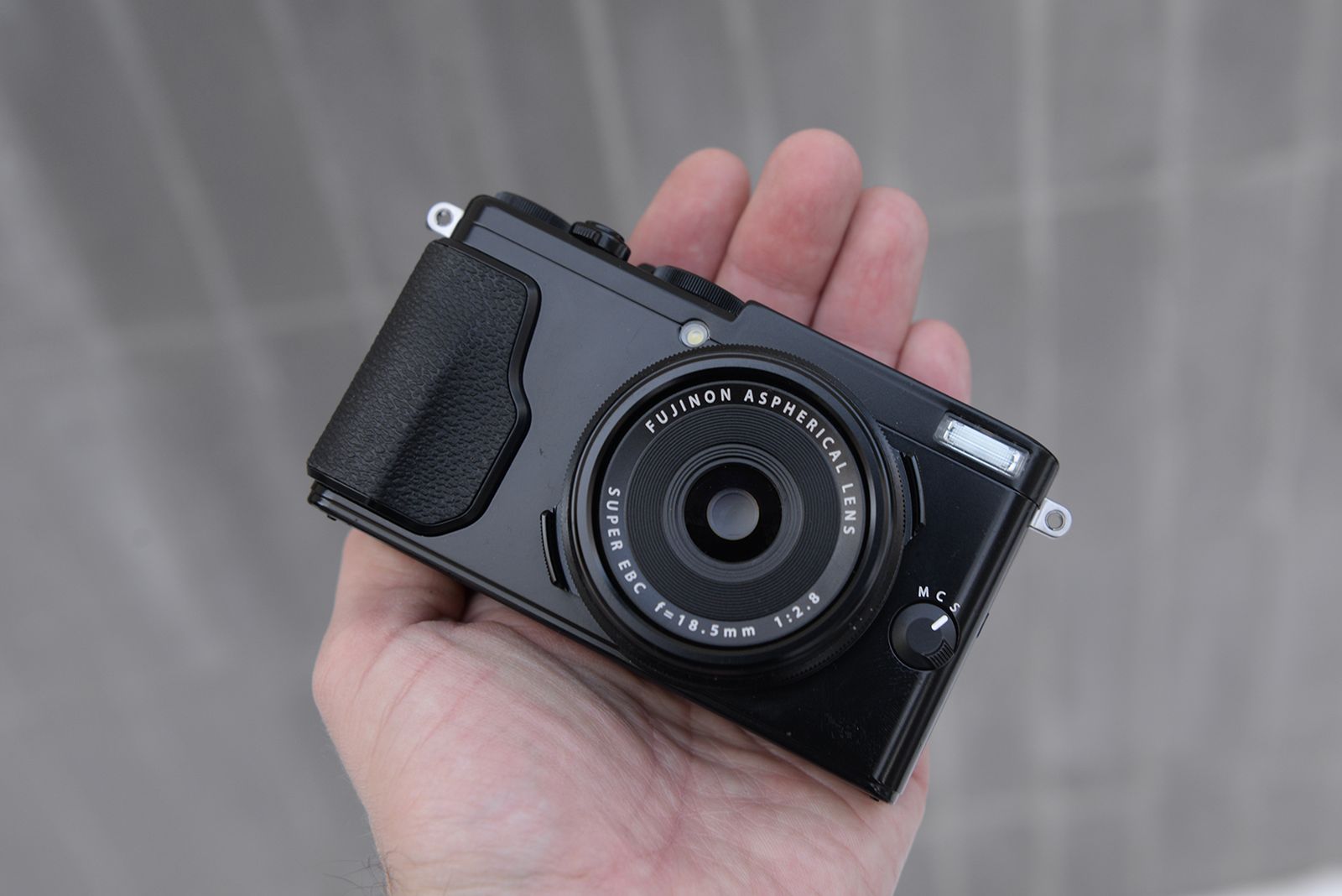 Fujifilm X70, czyli kieszonkowe APS-C. Moje pierwsze wrażenia i zdjęcia 1