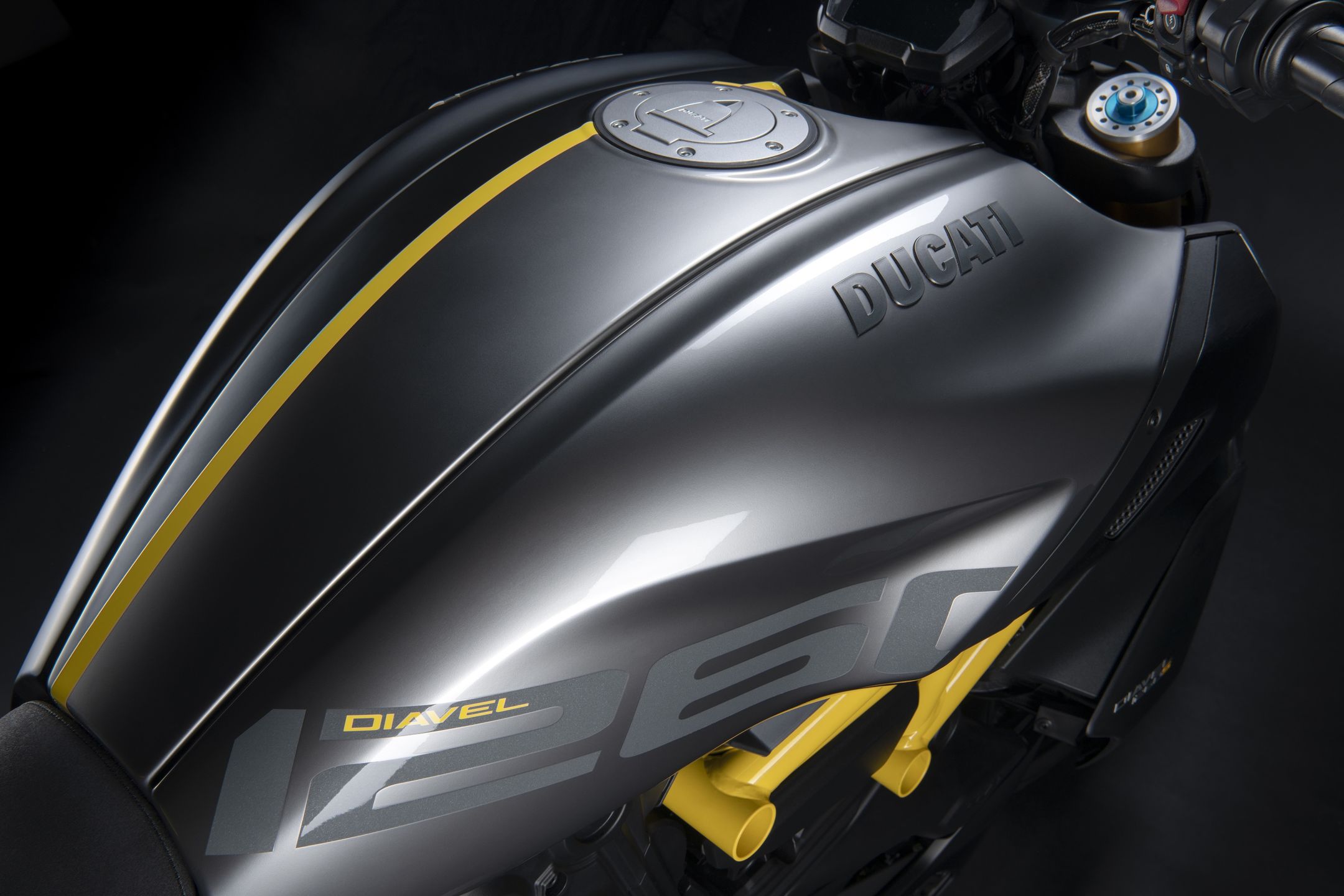 Ducati Diavel 1260 S Black and Steel