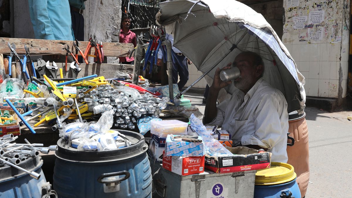 Indie mierzą się z wysokimi temperaturami. Temperatura sięgnęła niemal 53 stopni