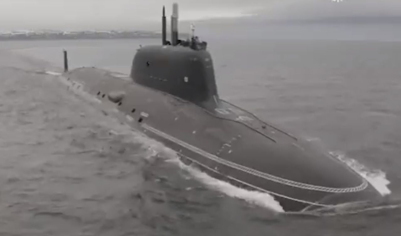 Budowali go przez 8 lat. Rosjanie pokazali nowy okręt atomowy