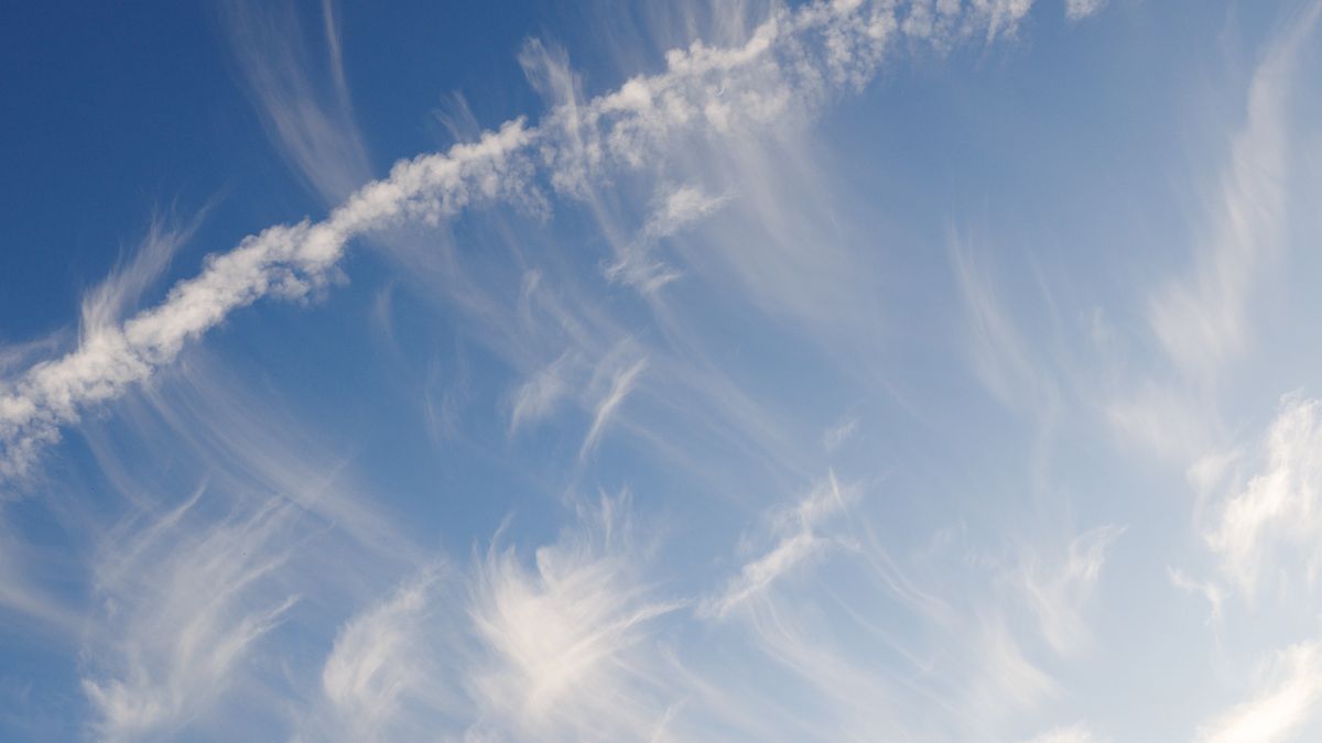 LONDON - MARCH 03: Aircraft contrails in the sky on March 03, 2025 in London, United Kingdom. Aircraft contrails have been identified as a major contributor to global warming. It is suggested that the aviation industry is responsible for about 2 percent of global CO2 emissions. (Photo by Dan Kitwood/Getty Images)