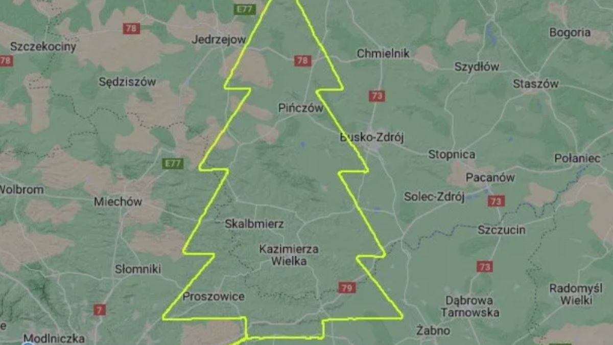 Polski pilot wykonał na niebie choinkę