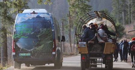 Zmiany na szlaku nad Morskie Oko. Busy wstrzymane, a fiakrzy testują lżejszy wóz